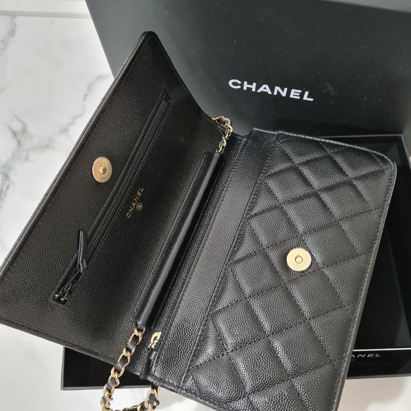CHANEL Caviar Quilted French New Wave Chain CC Wallet On Chain WOC